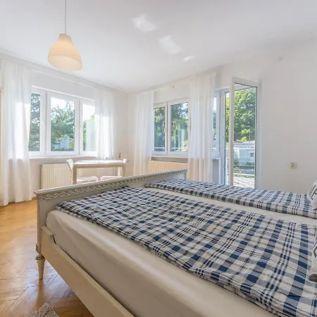 House Managers - Vintage *