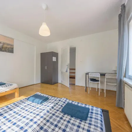 House Managers - Vintage Hostel