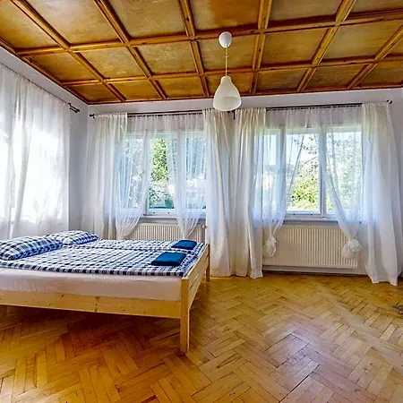 House Managers - Vintage Хостел