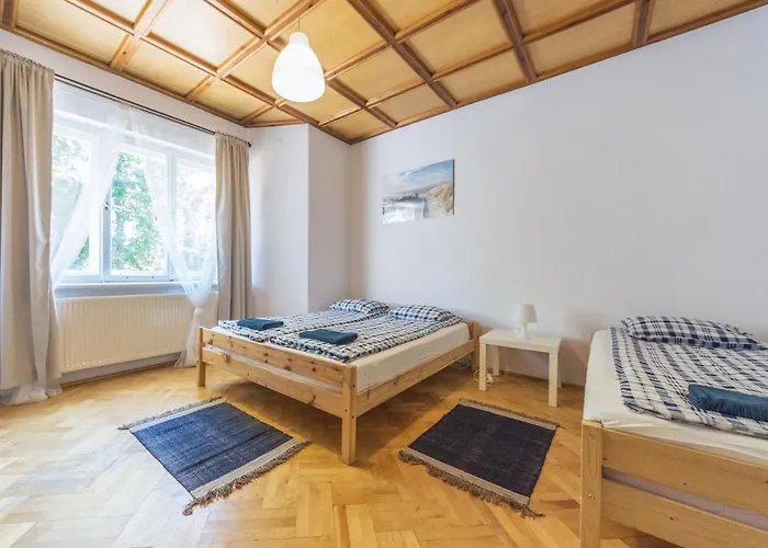 House Managers - Vintage Hostel